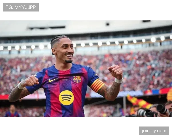 拉菲尼亚训练完直接去夜店蹦迪？这体能分配我真看不懂